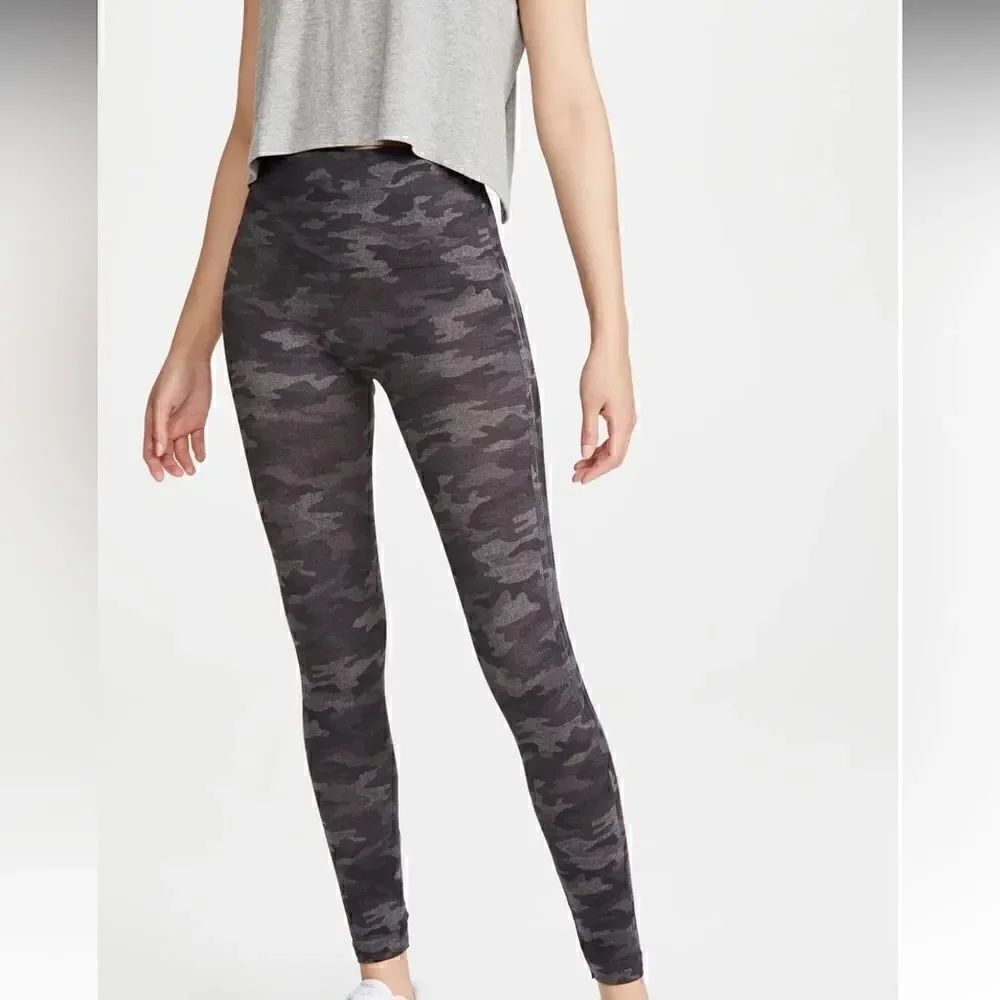 Spanx Look At Me Now Full Length Leggings